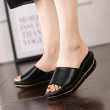 Load image into Gallery viewer, Nelly Faux Leather Sandals