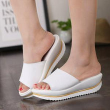 Load image into Gallery viewer, Nelly Faux Leather Sandals